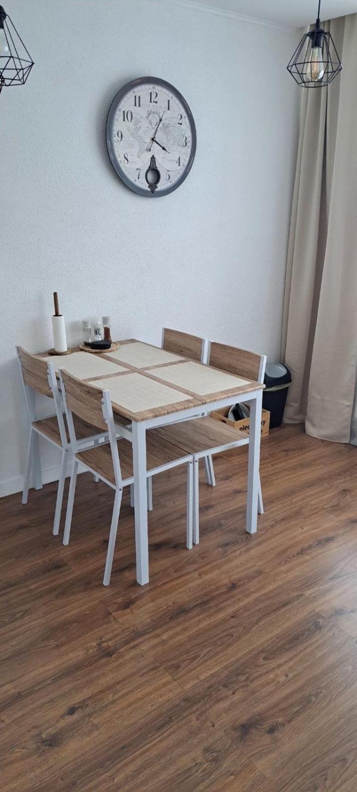 Utulny Apartman Blizko Centra Михаловце Экстерьер фото
