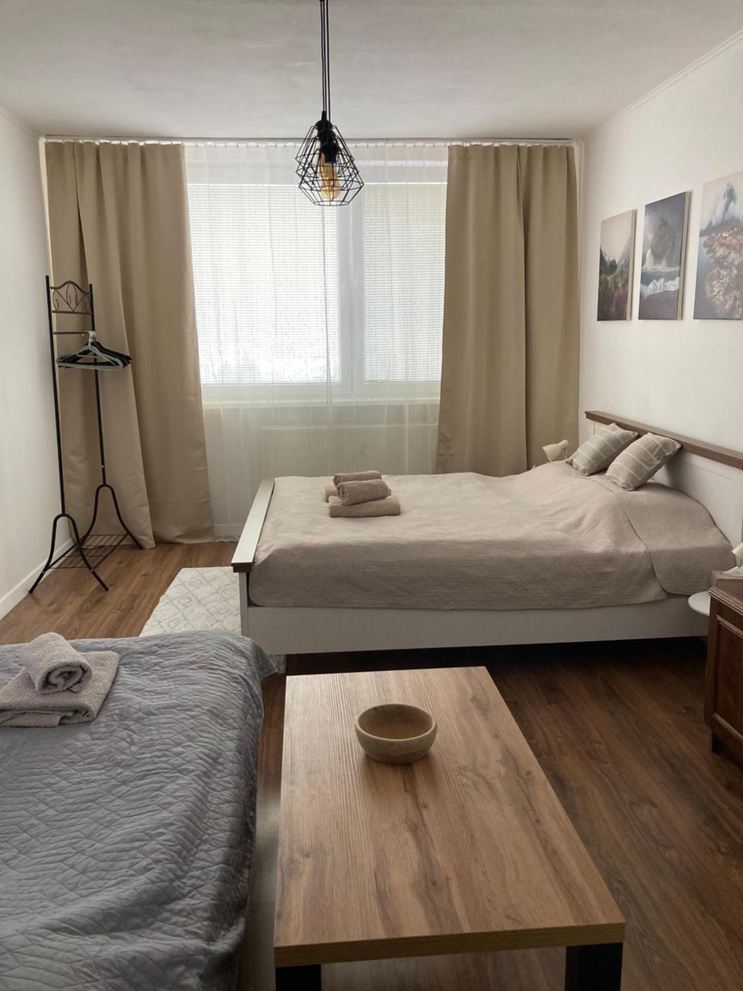 Utulny Apartman Blizko Centra Михаловце Экстерьер фото